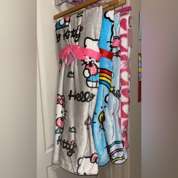 Hello kitty throw blanket - Picture 3 of 3
